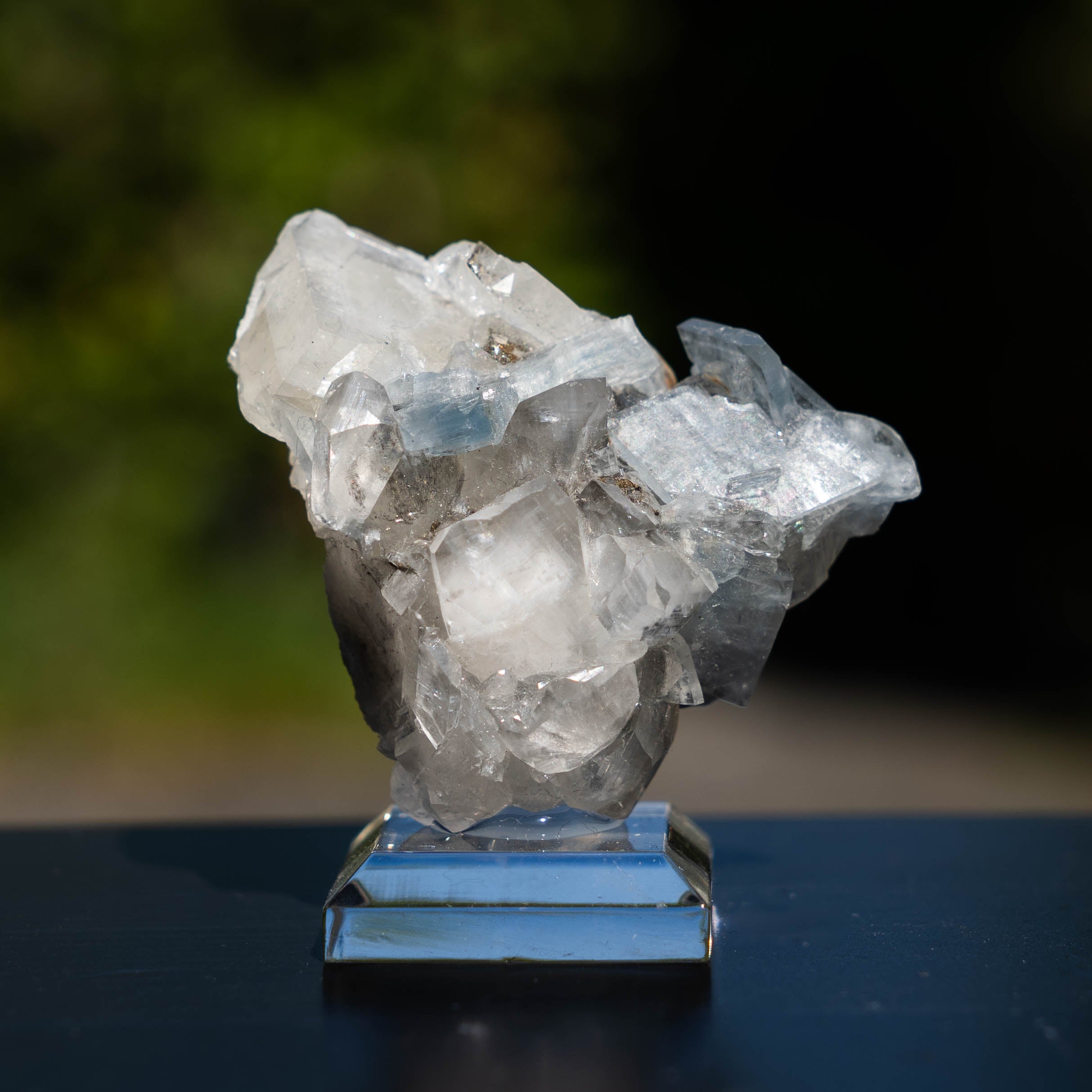 Calciet met blauwe bariet