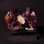 geel en paarse fluoriet met calciet uit cave-in-rock, Illinois, USA.