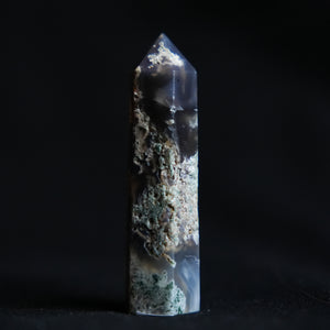 Mos agaat toren obelisk